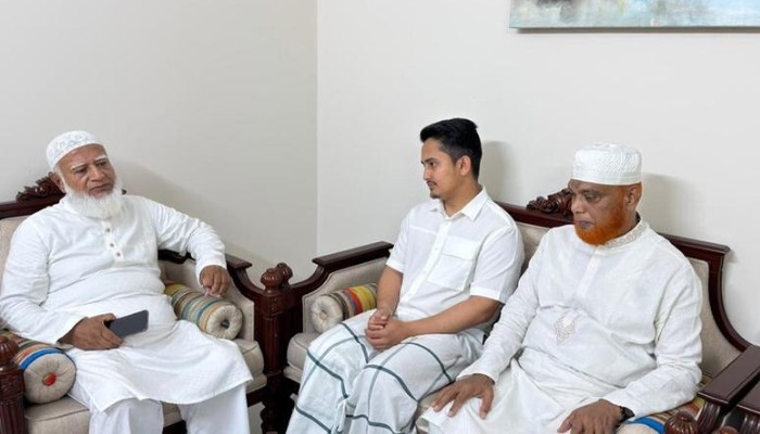 অসুস্থ সারজিসকে দেখতে বাসায় গেলেন জামায়াত আমির
